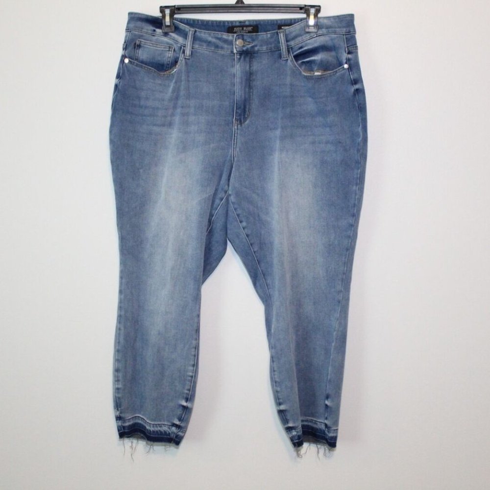 Judy Blue Relaxed Therma Denim Boyfriend Jeans Women's Plus Size 20W H13658 - Picture 2 of 11